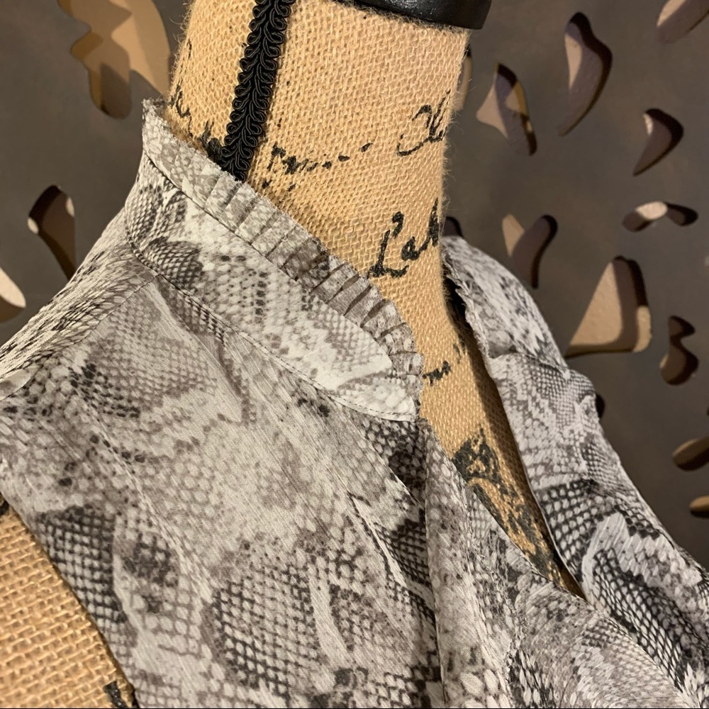 WHBM Snake Skin Ruffle Tank - Picture 5 of 10